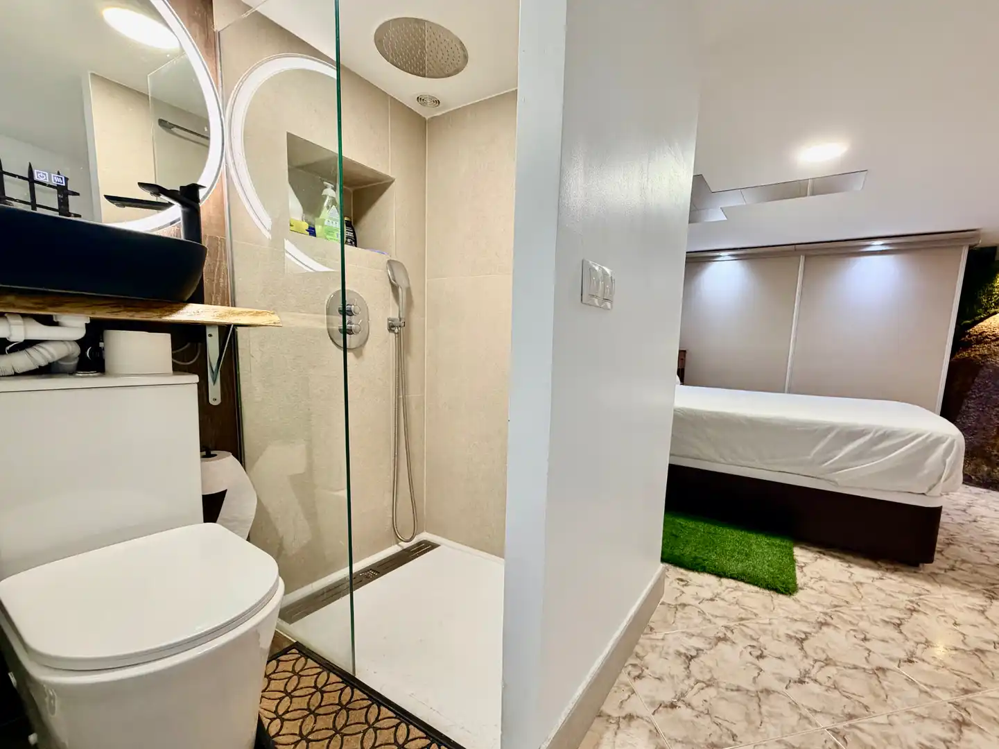 Baño de Apartamento de alquiler en Torrelodones con Calefacción, Jardín privado y Terraza