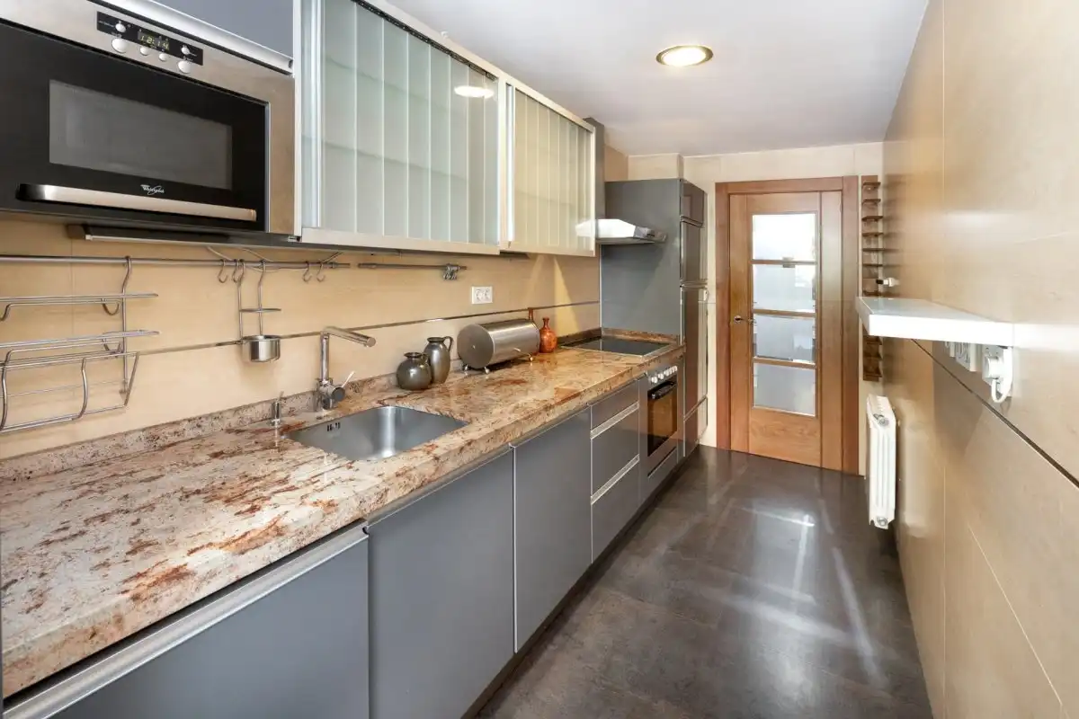 Kitchen of Flat for rent in Granada  with Heating, Private garden and Storage room