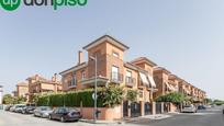 Exterior view of Single-family semi-detached for sale in Vegas del Genil  with Air Conditioner, Heating and Private garden