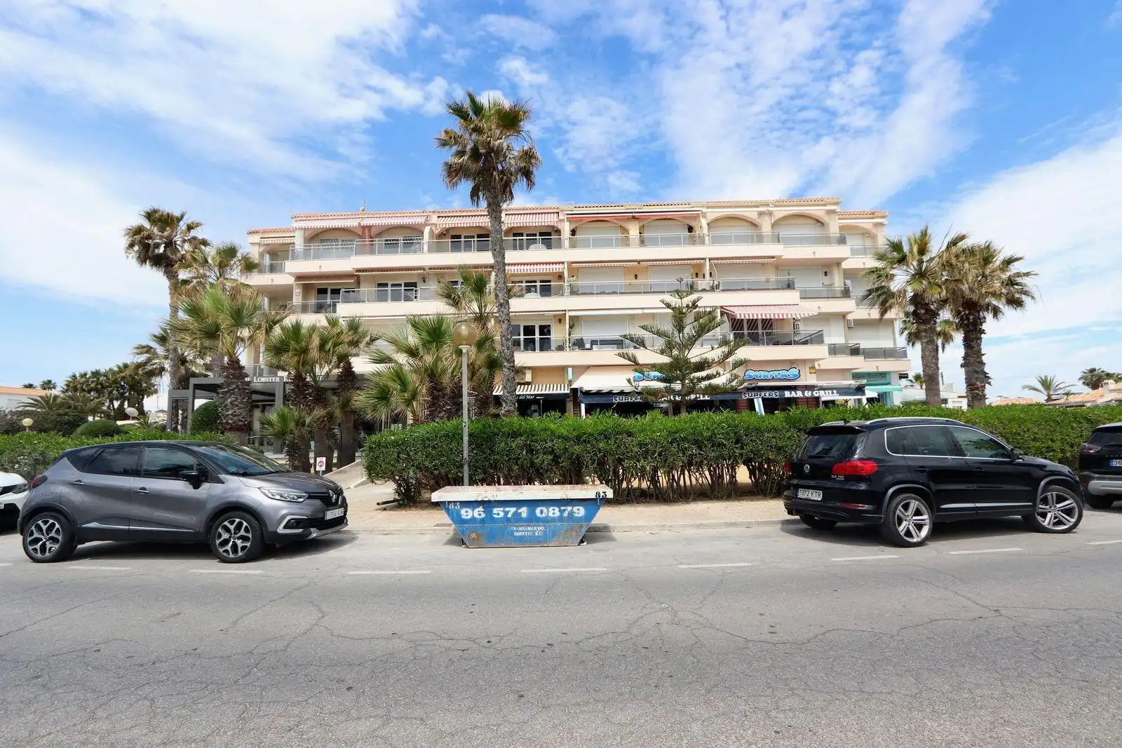Vista exterior de Apartamento en venta en Orihuela con Terraza y Piscina comunitaria