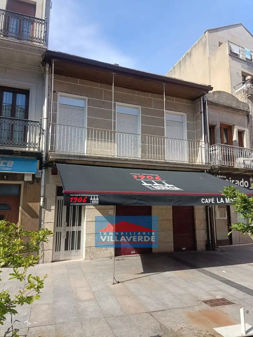 Casa adosada en venta en Cangas pueblo