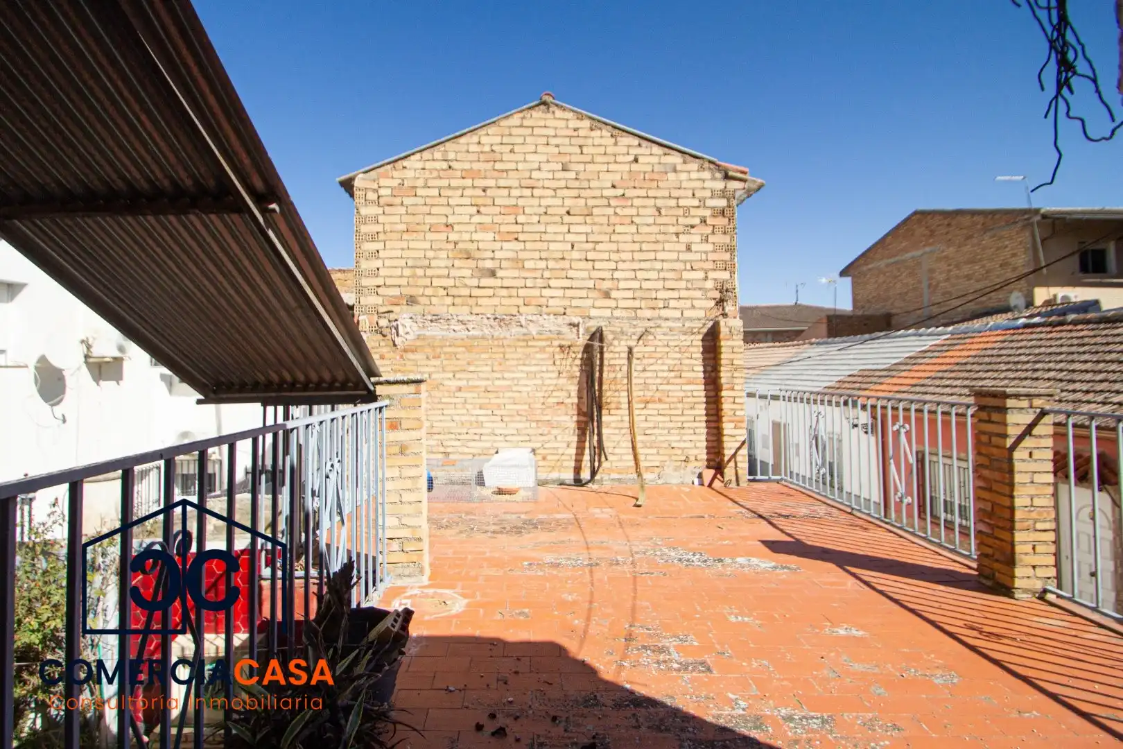 Vista exterior de Casa o xalet en venda en Las Gabias amb Terrassa, Traster i Balcó