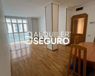 Bedroom of Flat to rent in  Madrid Capital  with Air Conditioner, Heating and Storage room