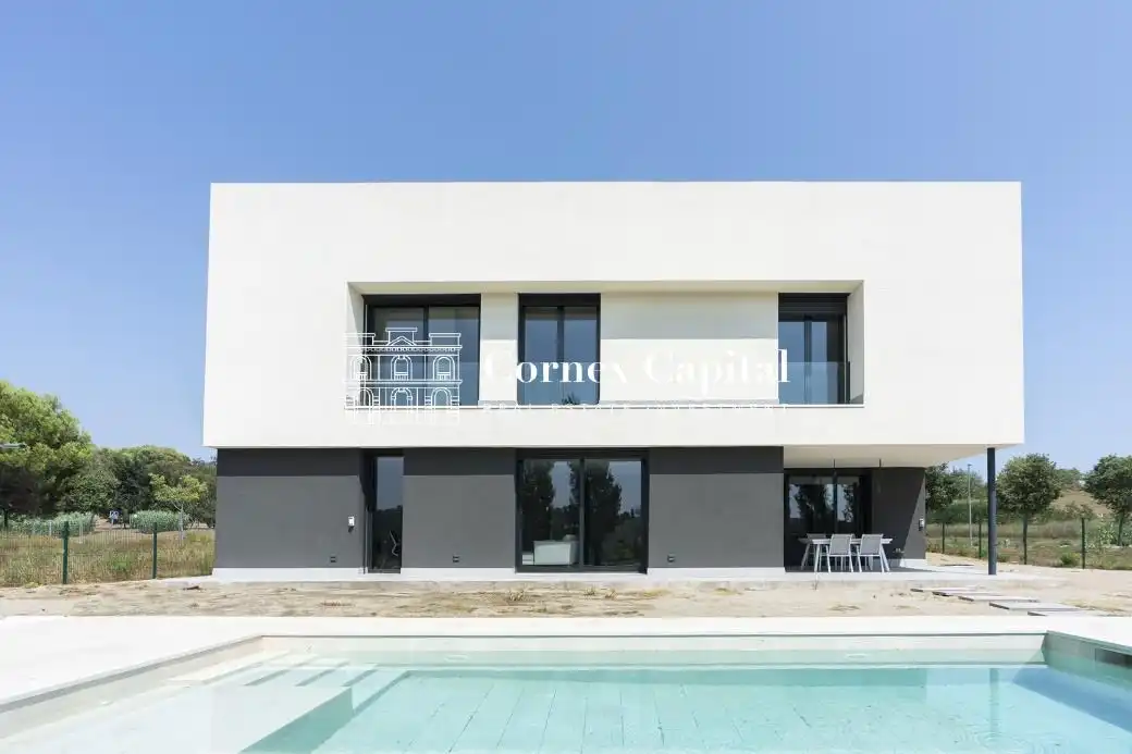 Casa amb piscina en venda a Marc de Vilalba