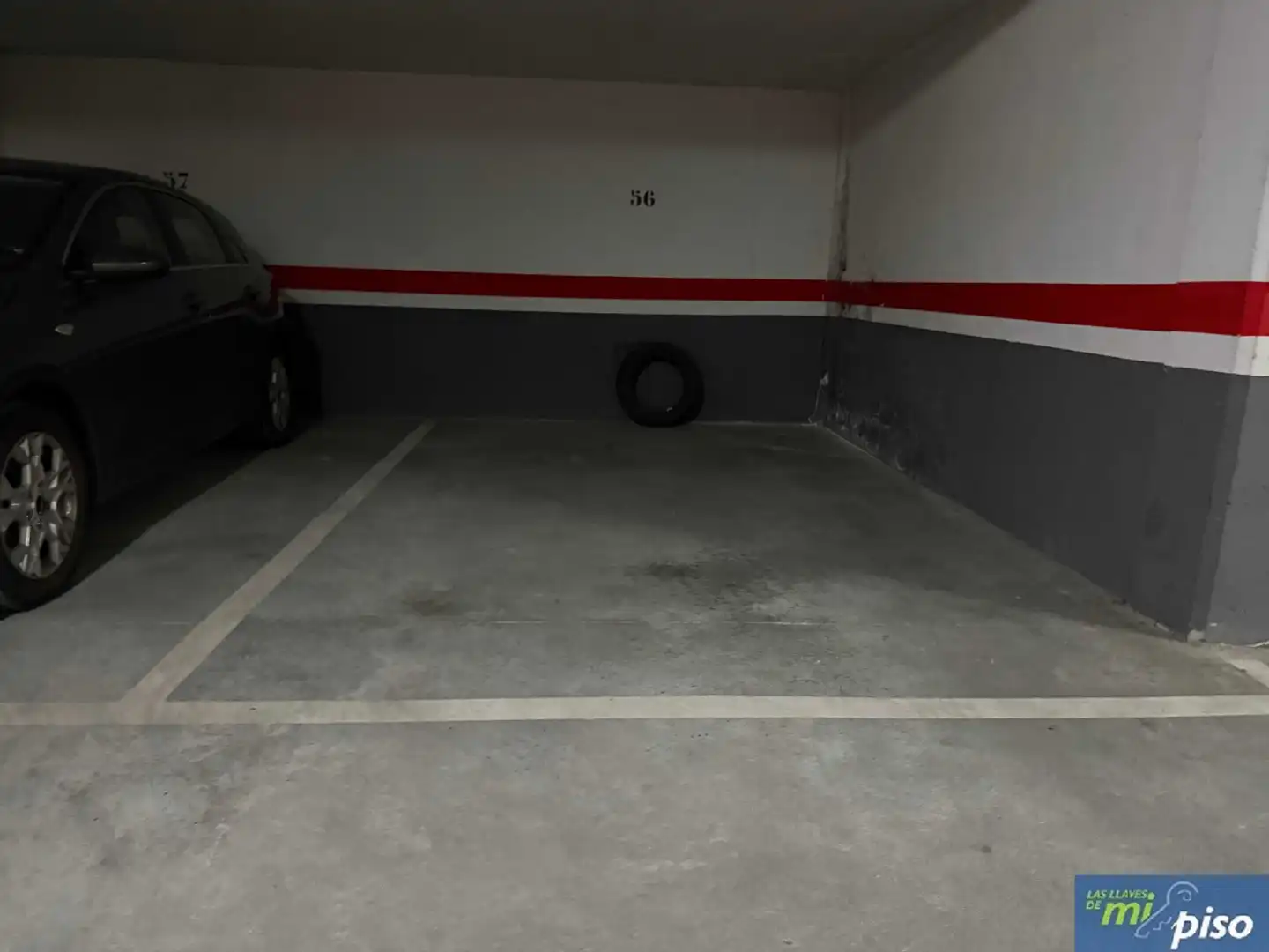 Aparcament de Pis en venda en Santovenia de Pisuerga amb Calefacció, Parquet i Terrassa