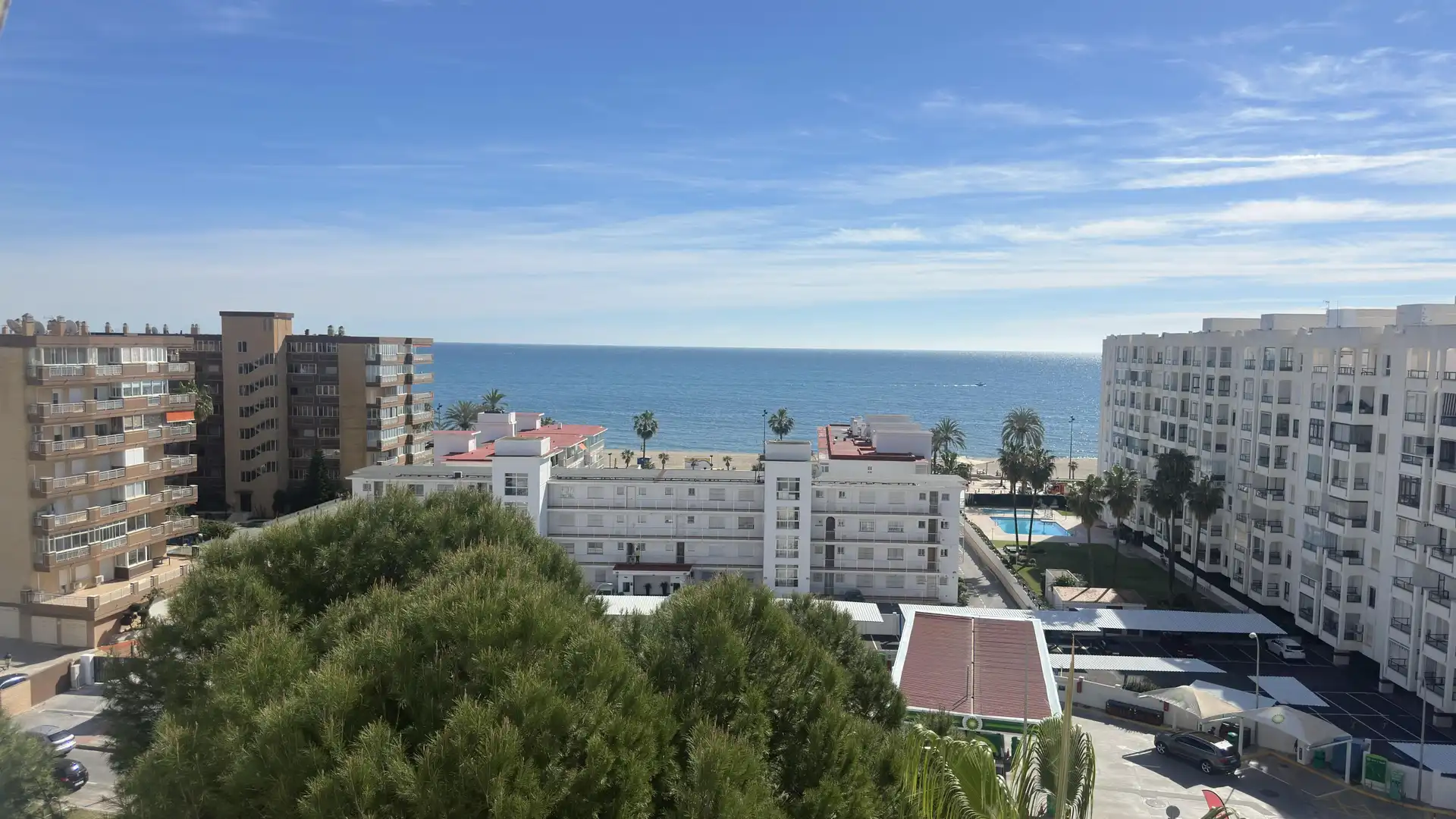 Vista exterior de Apartament de lloguer en Fuengirola amb Jardí privat i Piscina comunitària