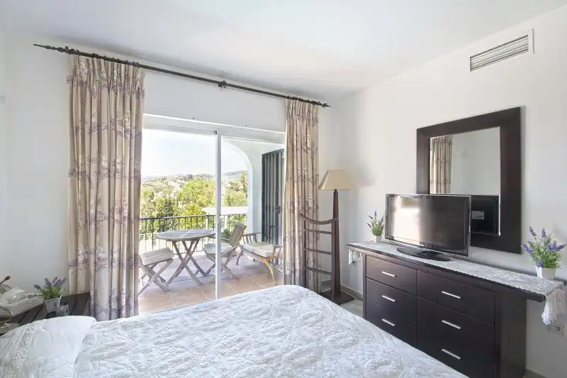 Detached house with pool for sale in Nueva Andalucía, imagen 31