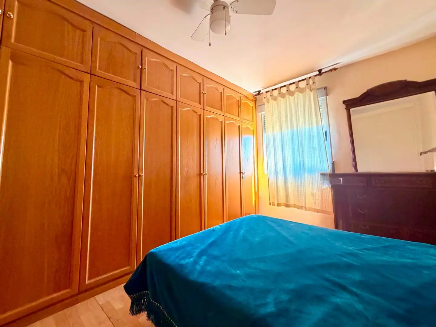 Bedroom of Flat for sale in Granada  with Furnished