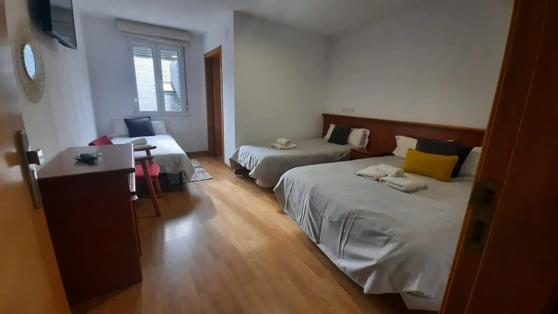 Schlafzimmer von Gebäude zum Verkauf in Cacabelos mit Alarm