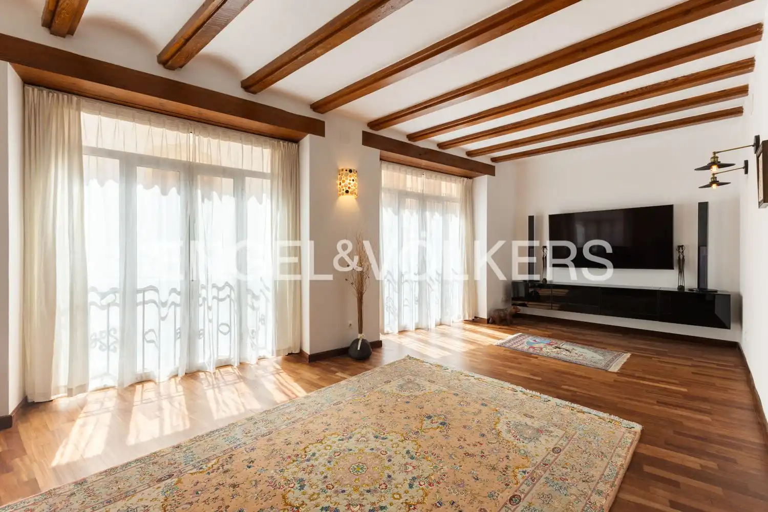 Living room of Flat for sale in Valencia  with Air Conditioner, Heating and Parquet flooring