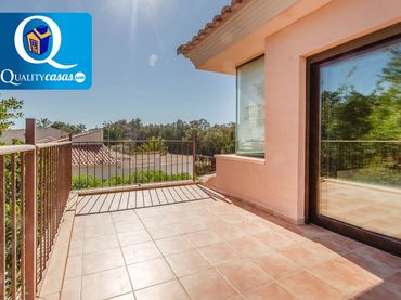 Chalet con piscina en venta en Pueblo Español - Coveta Fumá
