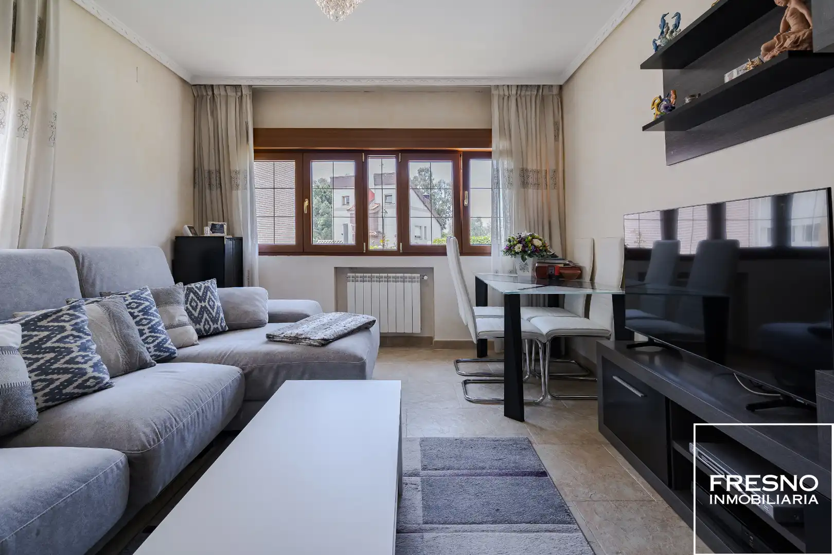 Sala d'estar de Casa o xalet en venda en Cobeña amb Aire condicionat, Calefacció i Jardí privat