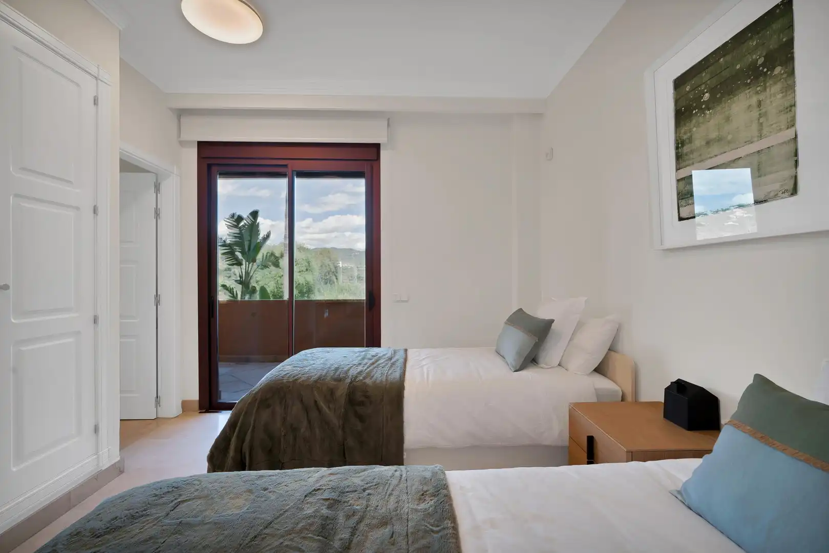 Dormitori de Apartament en venda en Marbella amb Aire condicionat, Calefacció i Jardí privat