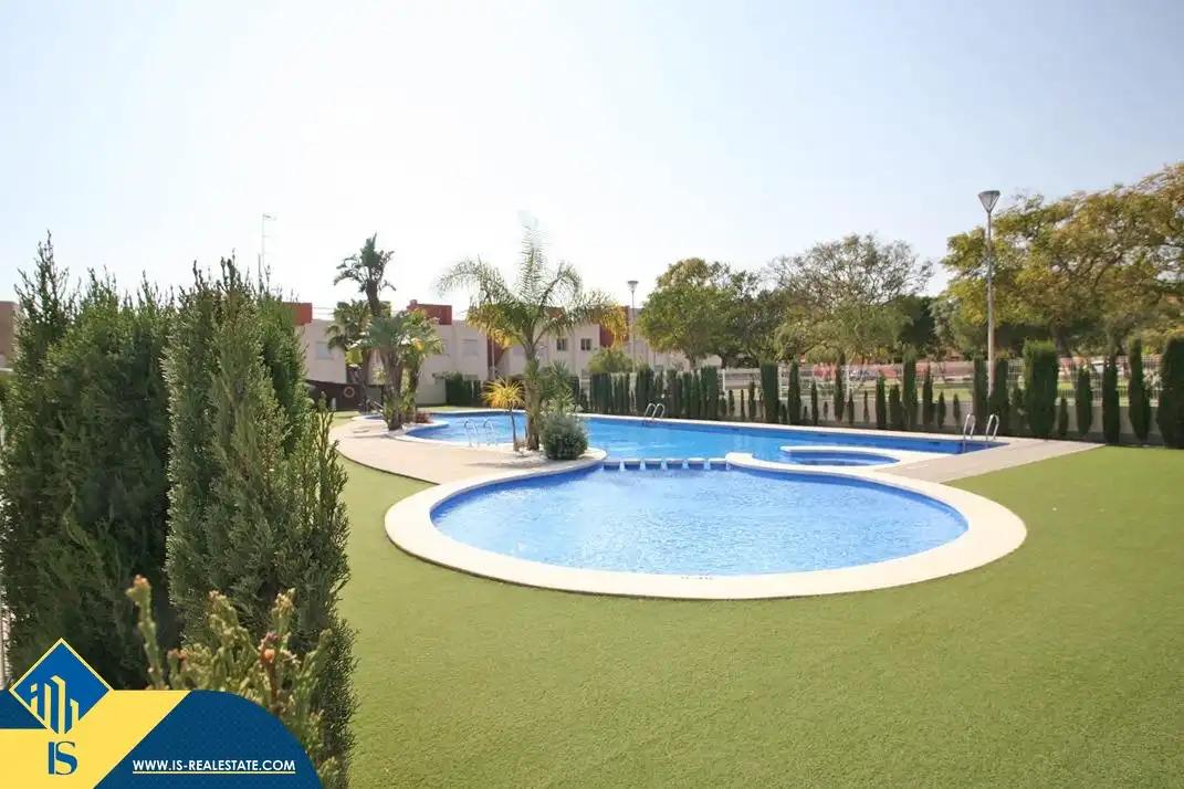 Bungalow amb piscina en venda a Nueva Torrevieja - Aguas Nuevas, imagen 46