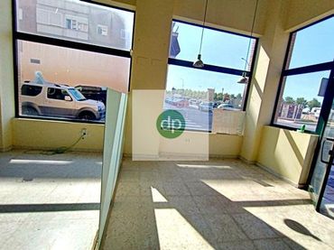 Local comercial en venda a Maria Auxiliadora - Barriada de Llera