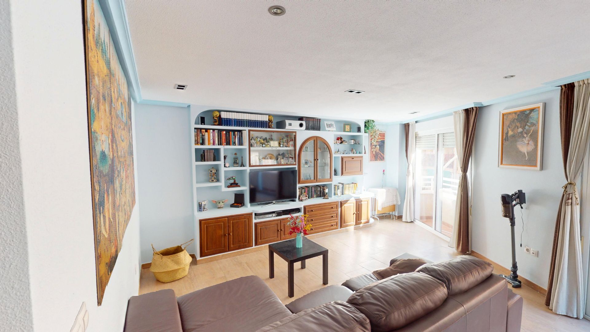 Sala d'estar de Pis en venda en Alicante / Alacant amb Aire condicionat, Traster i Balcó