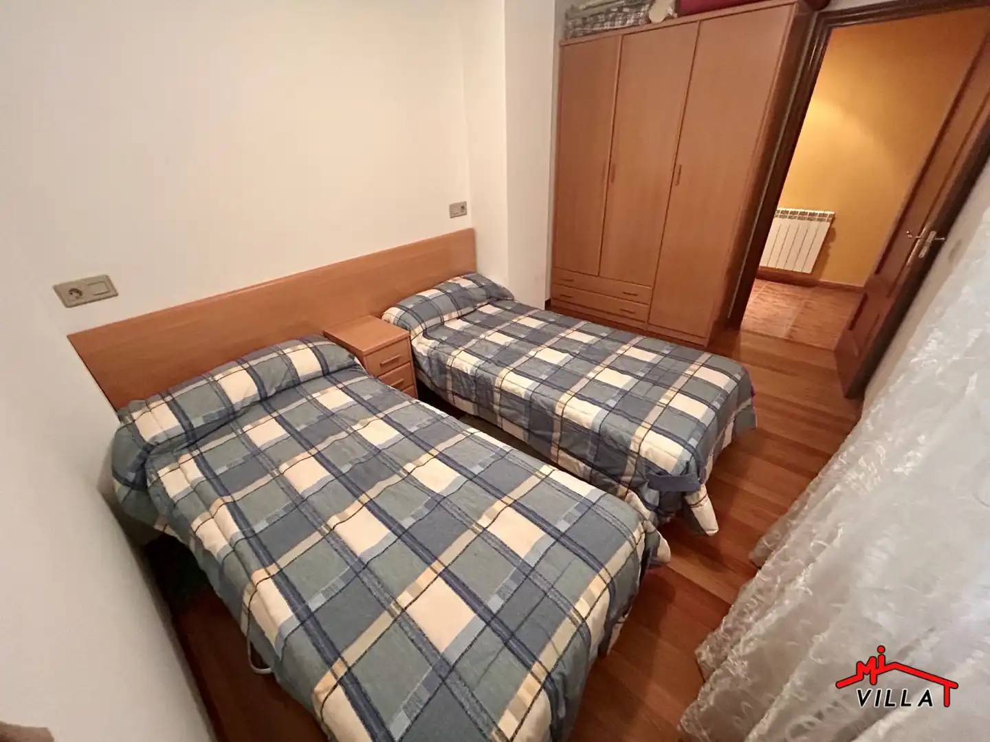 Bedroom of Flat for sale in Laredo  with Heating