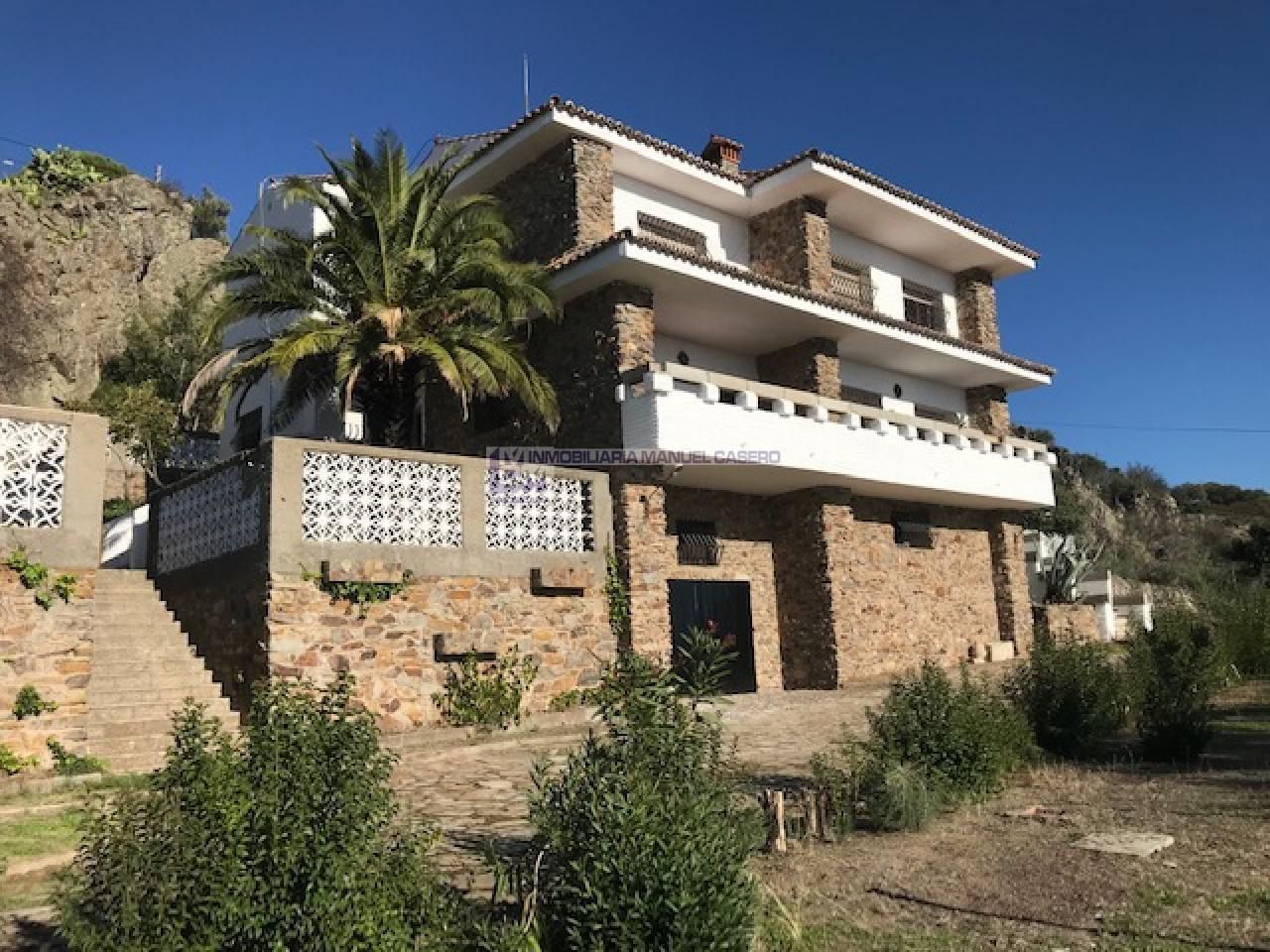 Exterior view of House or chalet for sale in Cáceres Capital  with Heating, Private garden and Swimming Pool