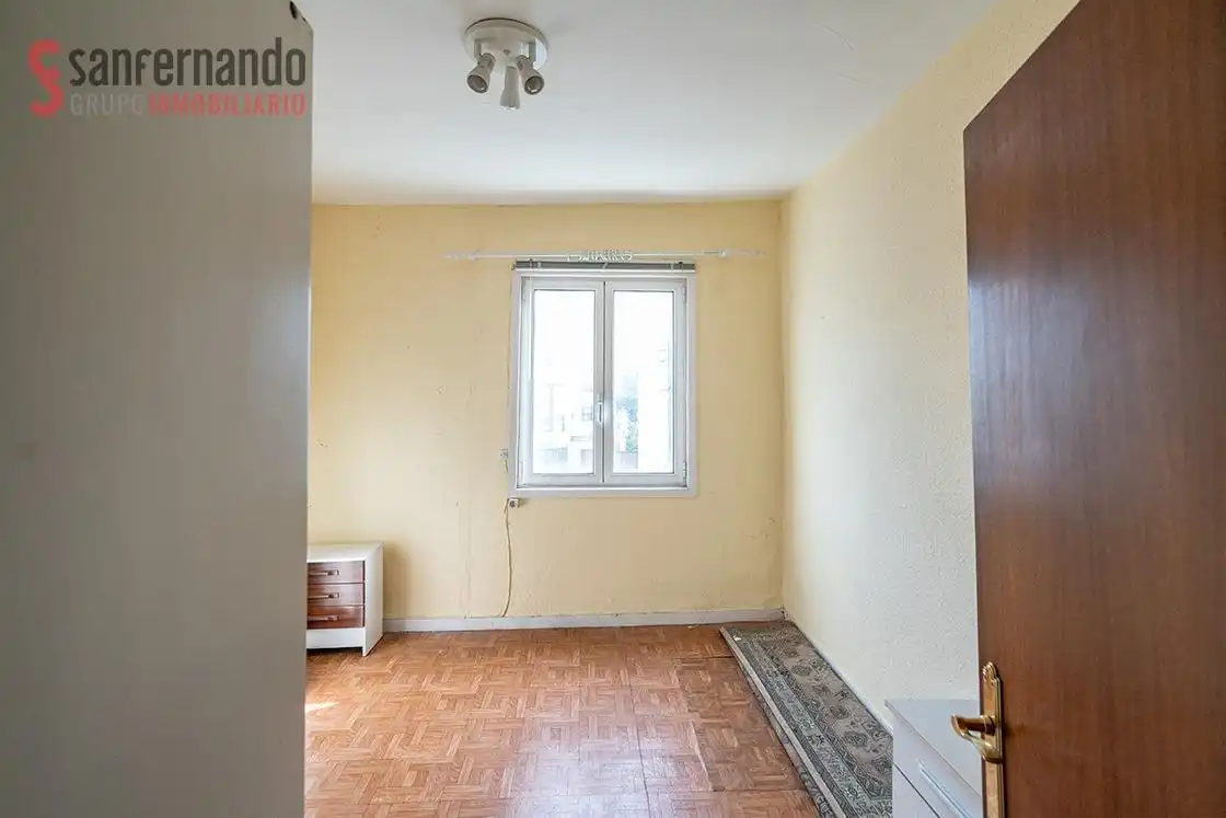 Habitación de Finca rústica en venta en Corvera de Toranzo con Jardín privado, Terraza y Trastero