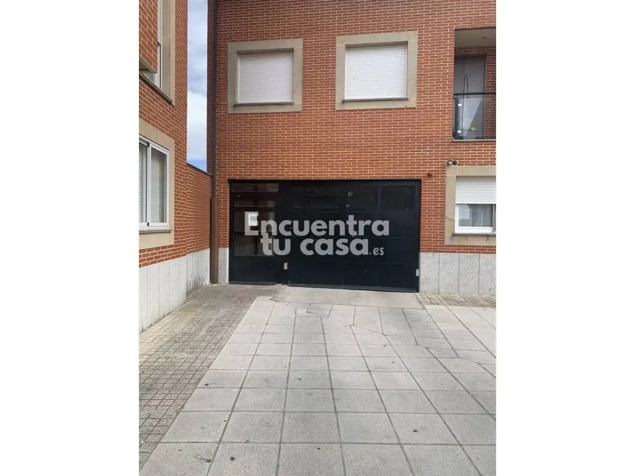 Vista exterior de Piso en venta en Moriscos con Calefacción, Parquet y Terraza