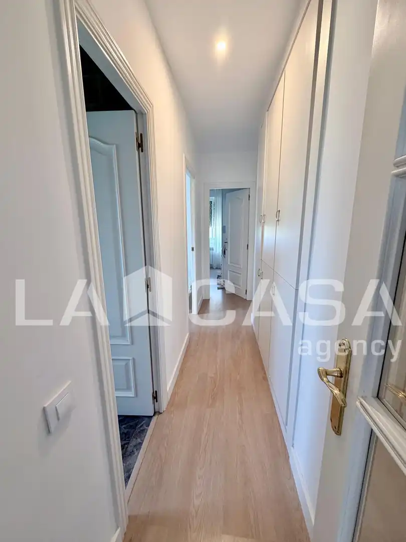 Flat for sale in Barcelona  with Balcony