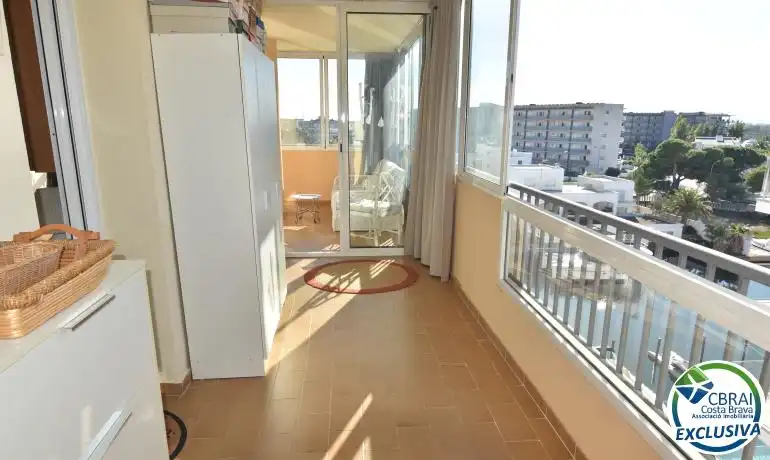 Terrassa de Apartament en venda en Roses amb Traster i Moblat