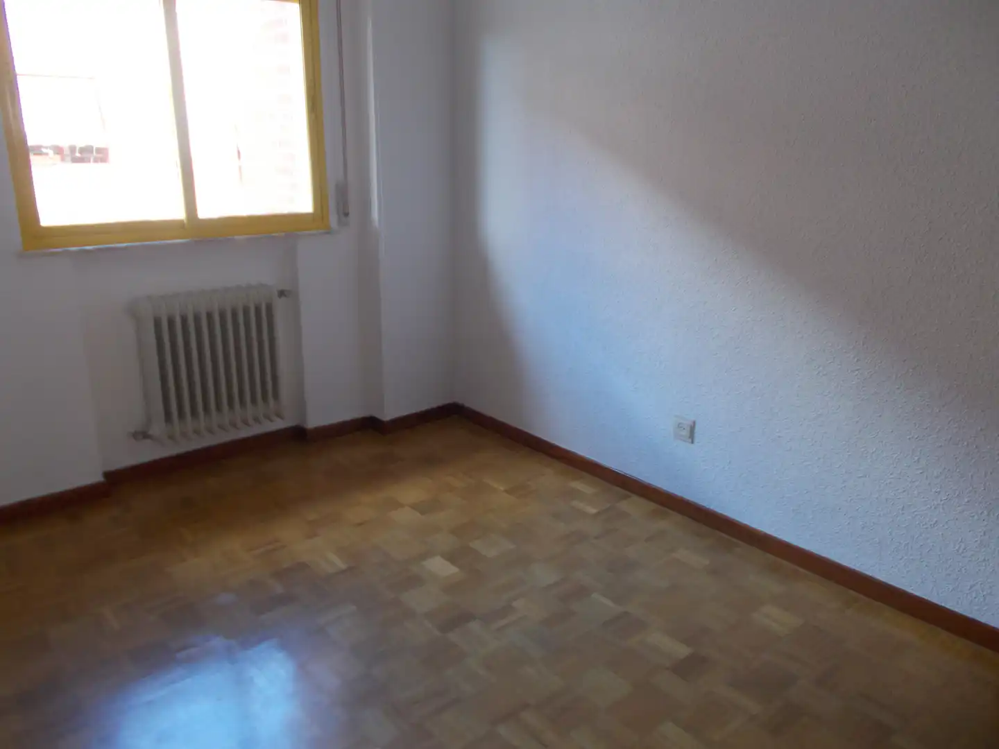 Bedroom of Flat for sale in Santa Marta de Tormes  with Air Conditioner, Heating and Parquet flooring