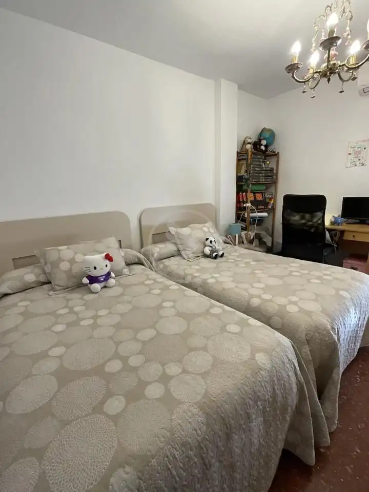 Habitación de Piso en venta en Linares con Aire acondicionado y Amueblado