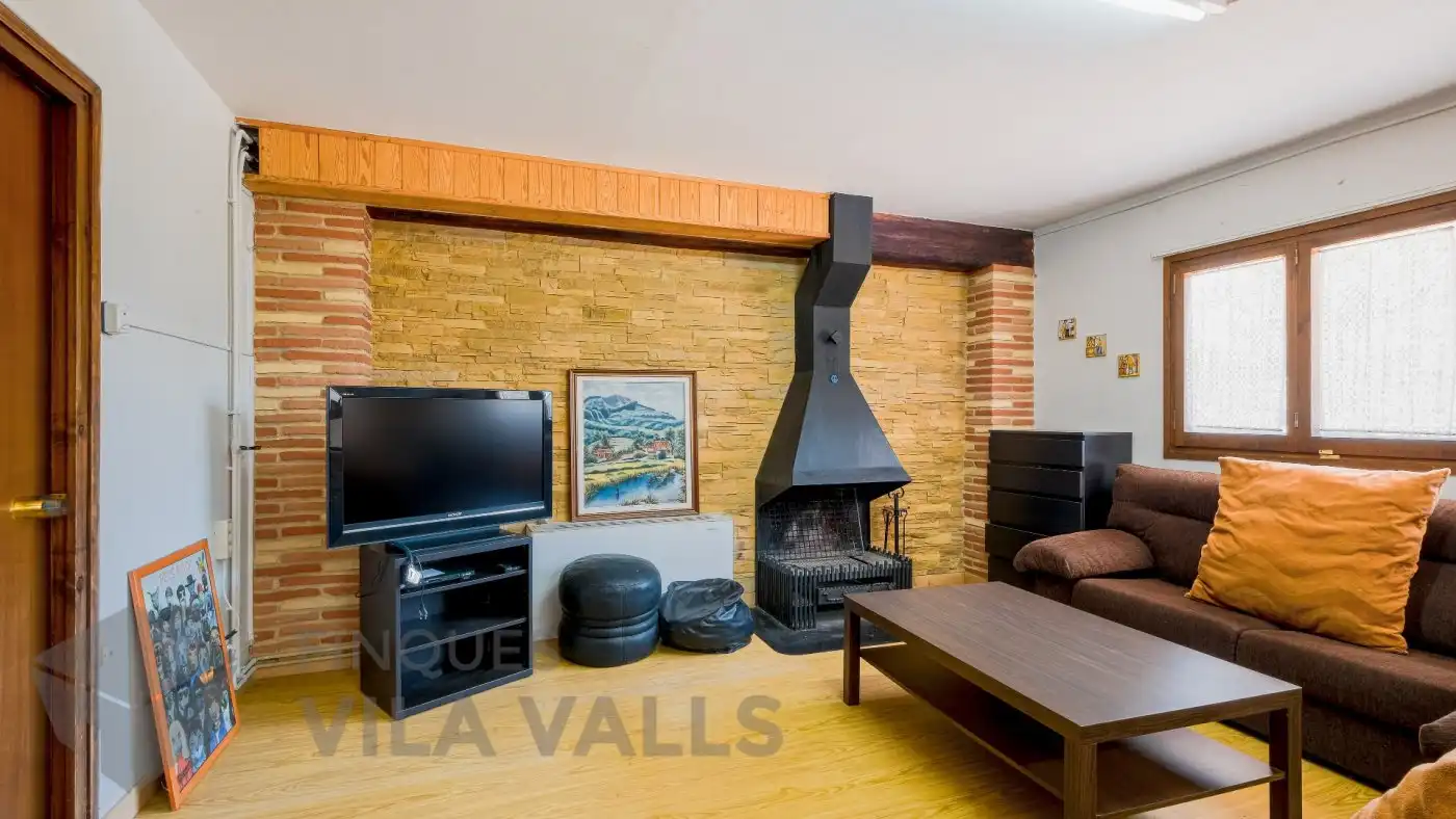 Wohnzimmer von Haus oder Chalet zum Verkauf in Sant Quirze Safaja mit Privatgarten und Balkon