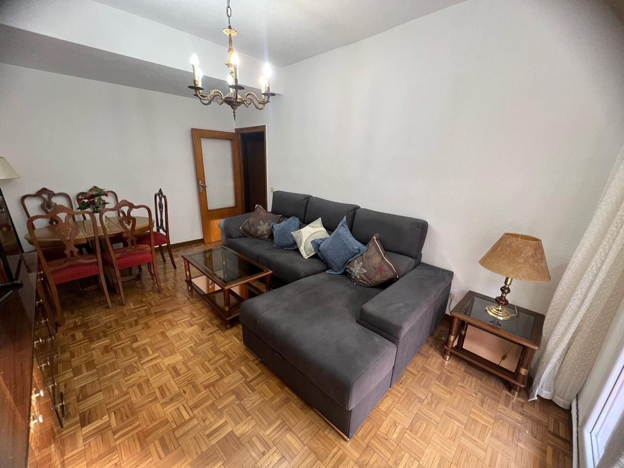 Sala de estar de Piso de alquiler en  Madrid Capital con Aire acondicionado, Calefacción y Terraza