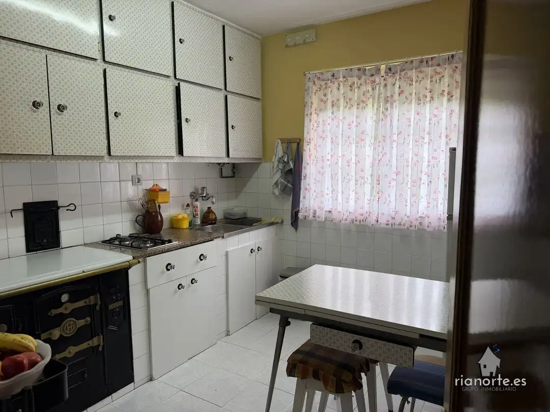 Cocina de Casa o chalet en venta en Ribadesella con Jardín privado