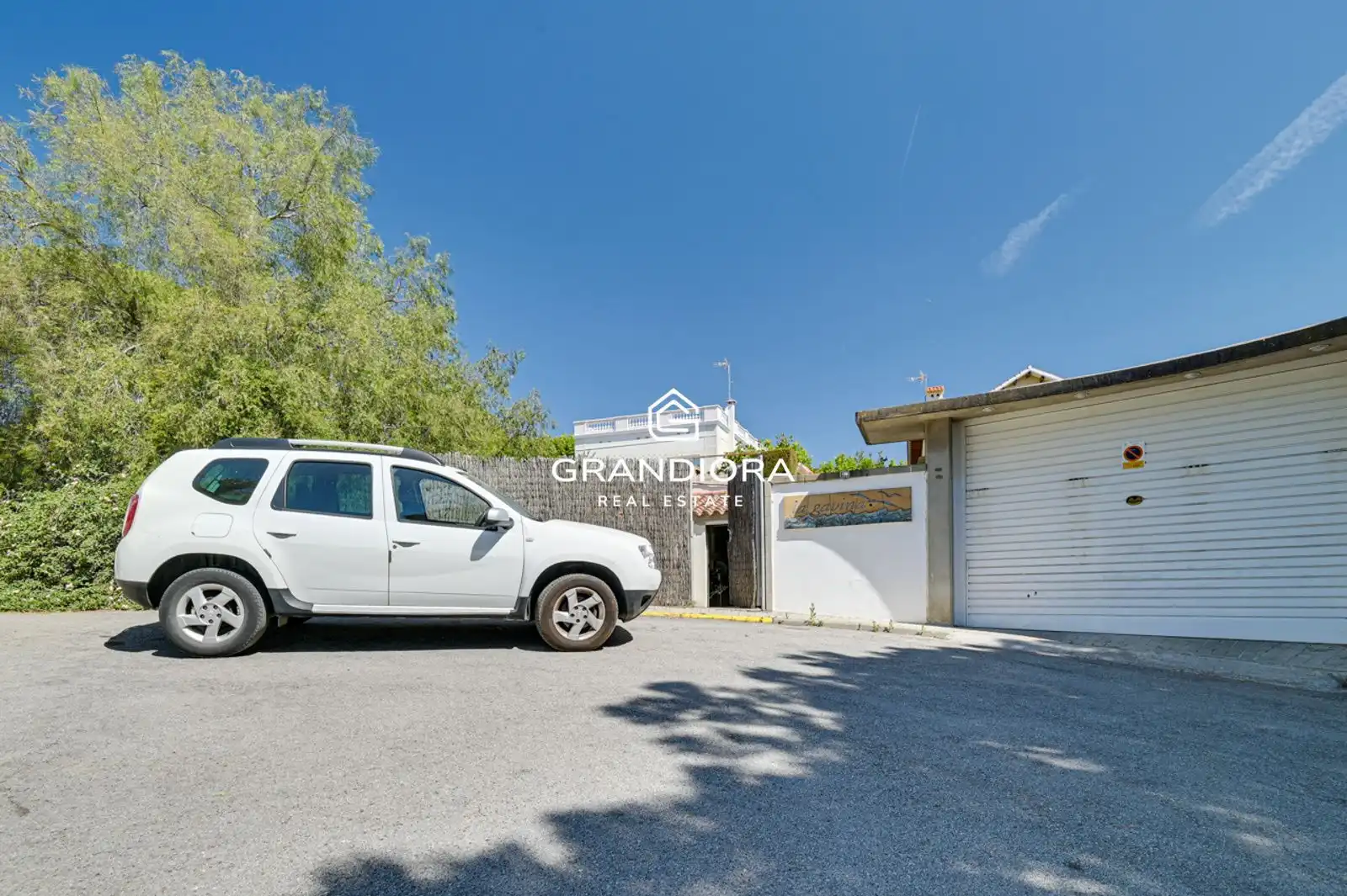 Exterior view of Houses for sale in El Masnou  with Air Conditioner, Terrace and Swimming Pool