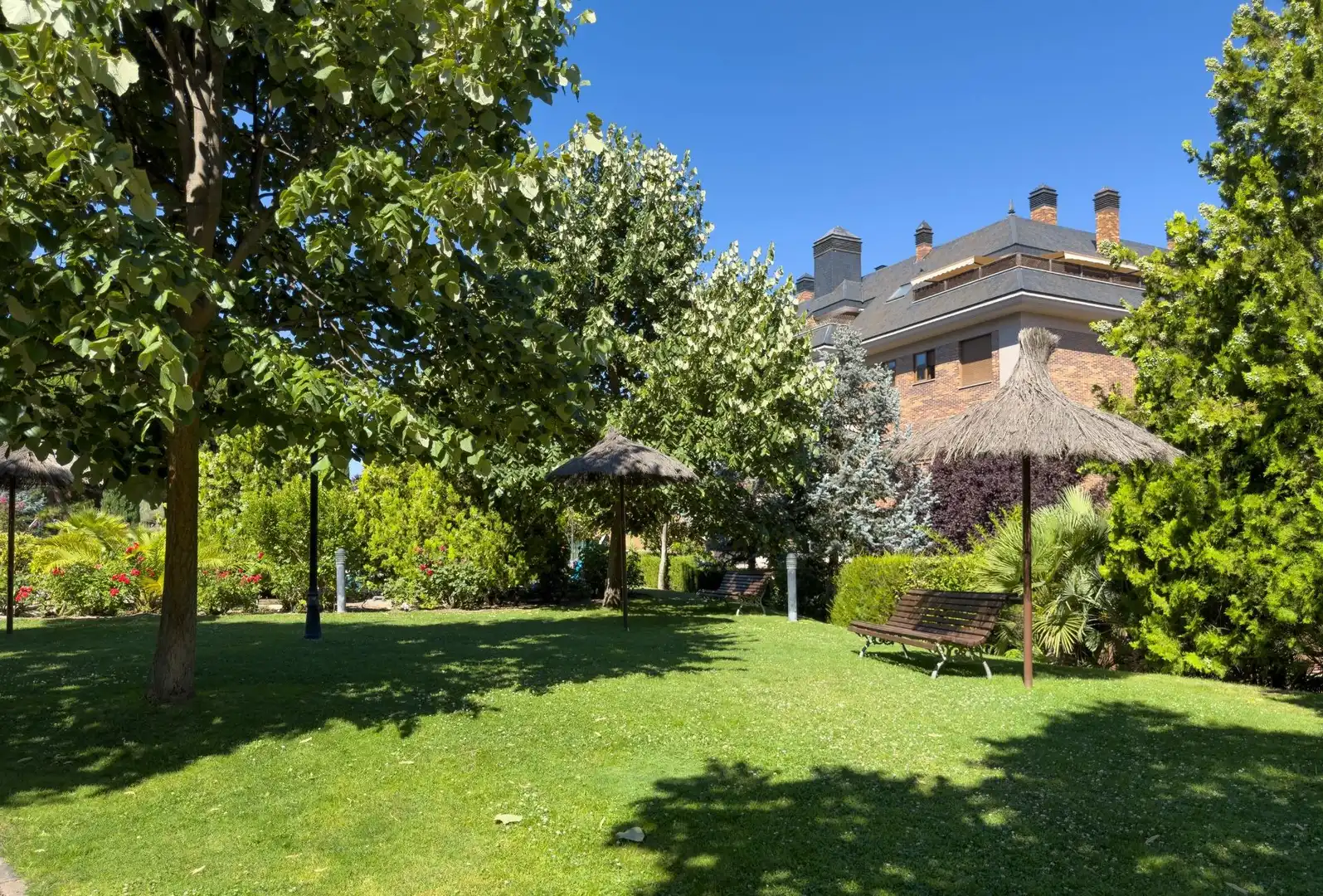 Jardín de Piso en venta en Majadahonda con Calefacción, Terraza y Trastero