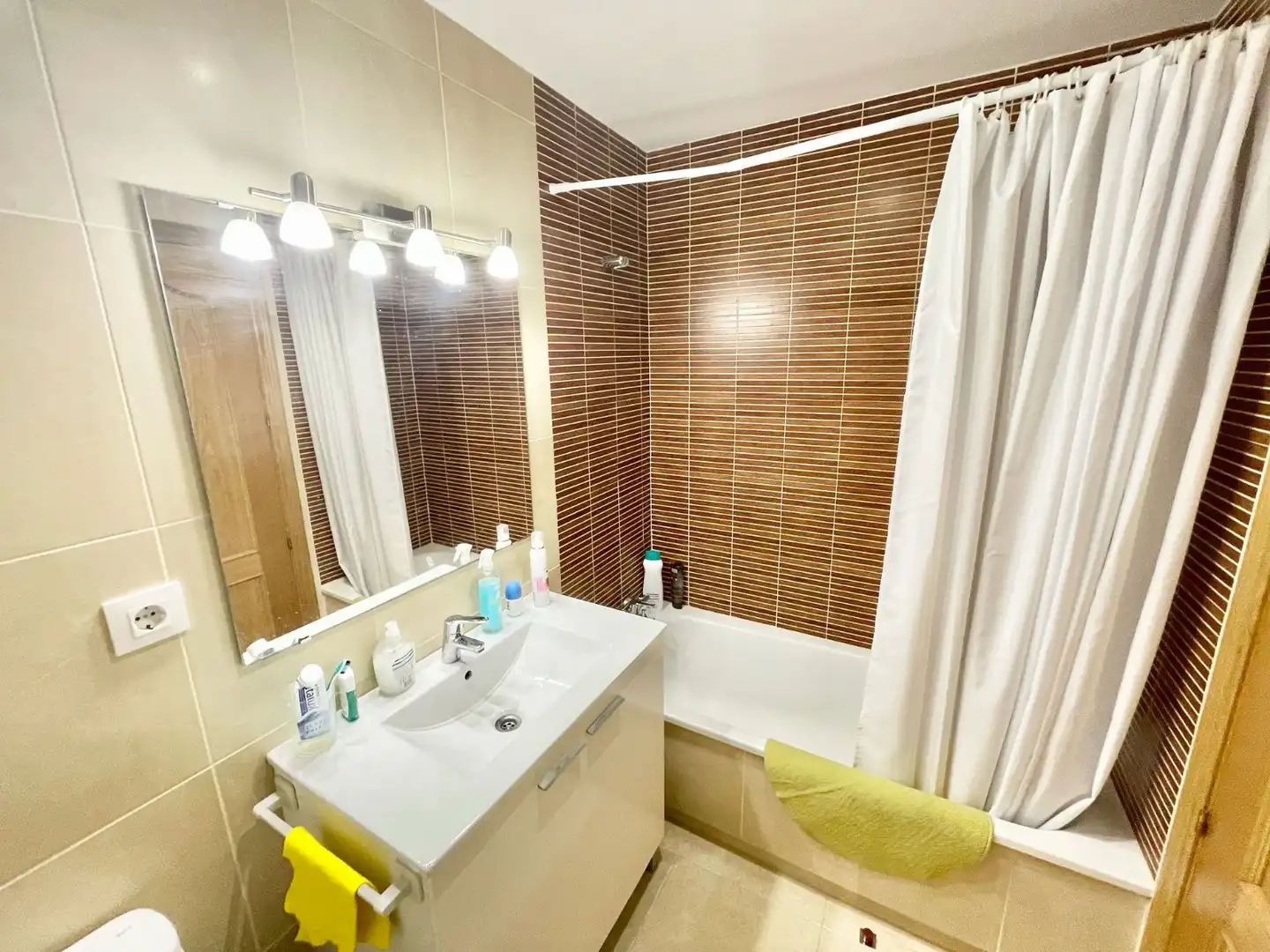 Badezimmer von Wohnungen zur Miete in San Pedro del Pinatar mit Klimaanlage, Schwimmbad und Möbliert