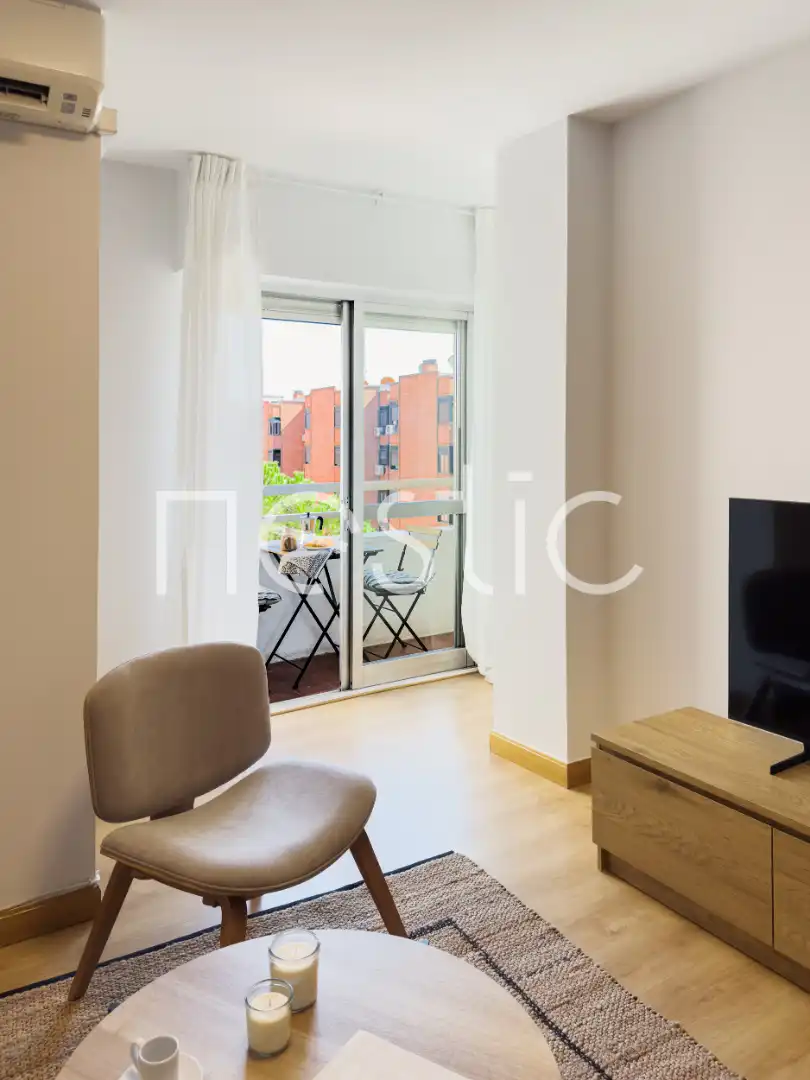 Terrassa de Apartament de lloguer en Madrid amb Aire condicionat, Calefacció i Moblat