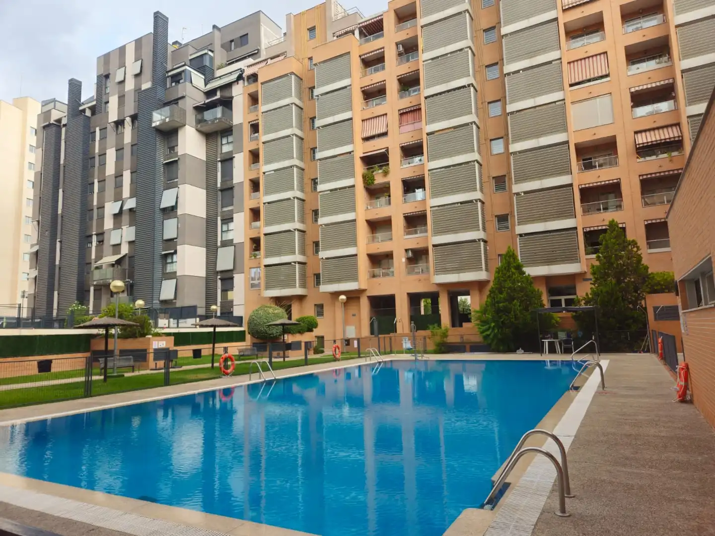 Piscina de Piso en venta en Madrid con Aire acondicionado, Calefacción y Trastero