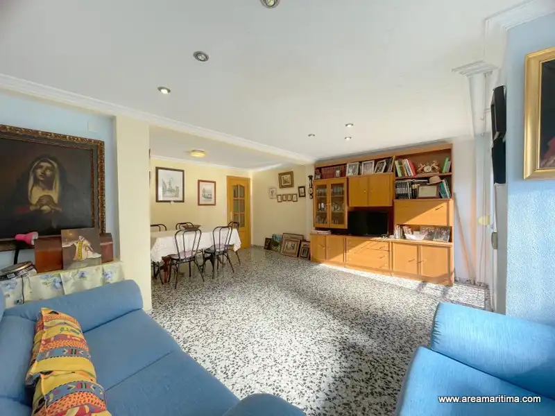 Piso en venta en Valencia con Amueblado, Horno y Lavadora