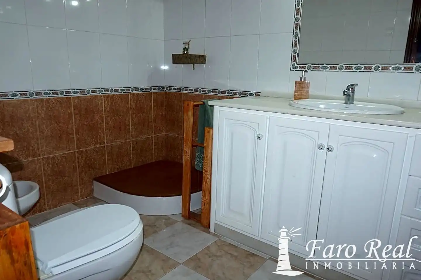 Badezimmer von Fabrikhallen zum Verkauf in Sanlúcar de Barrameda