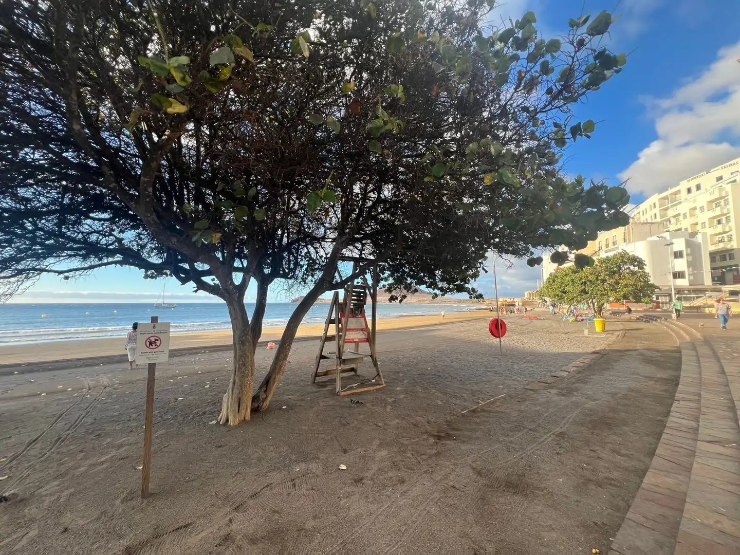 Vista exterior de Apartament en venda en Granadilla de Abona amb Moblat, Forn i Rentadora