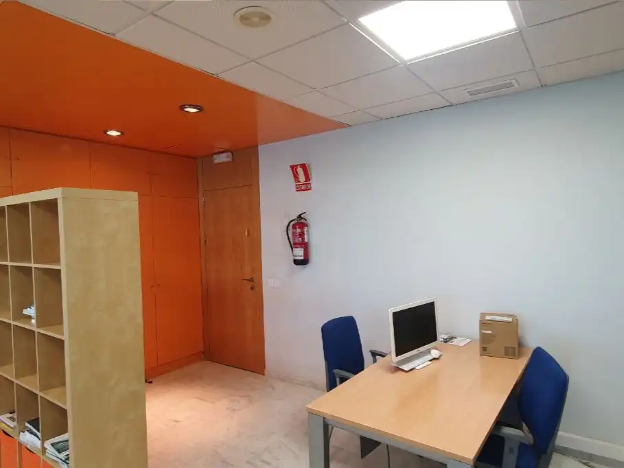 Oficina con ascensor en venta en Calle Industria 3, imagen 7