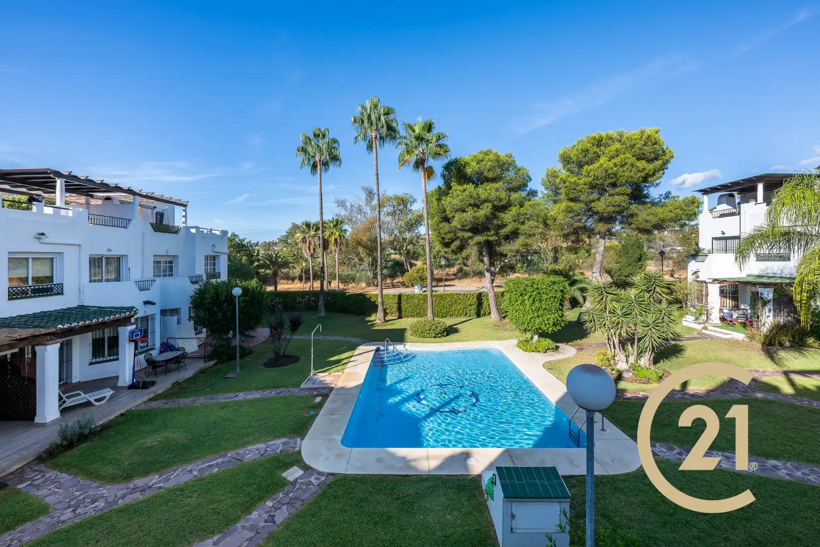 Jardín de Casa adosada en venta en Marbella con Aire acondicionado, Terraza y Piscina comunitaria