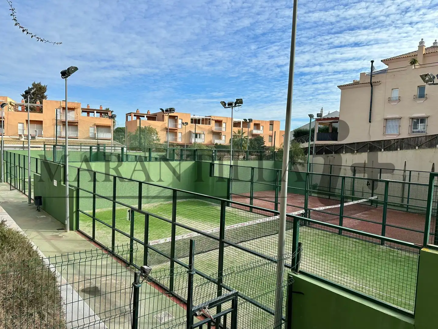 Vista exterior de Ático en venta en Islantilla con Terraza, Trastero y Piscina comunitaria