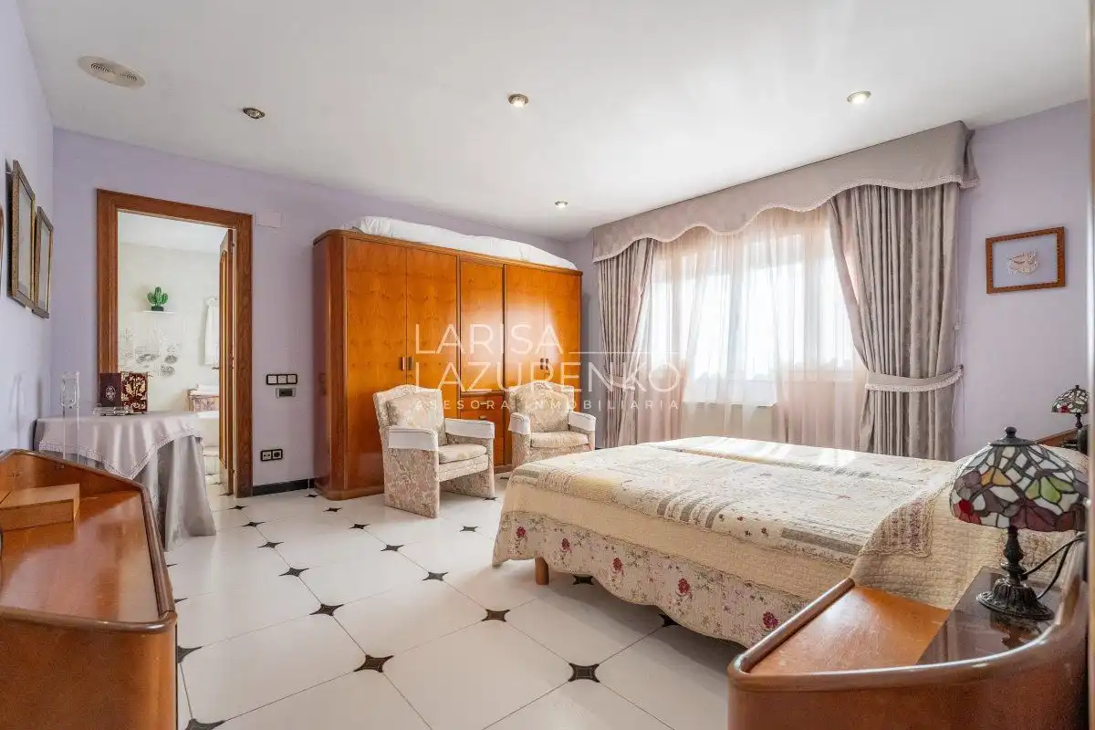 Dormitori de Casa o xalet en venda en Tarragona amb Aire condicionat, Calefacció i Jardí privat