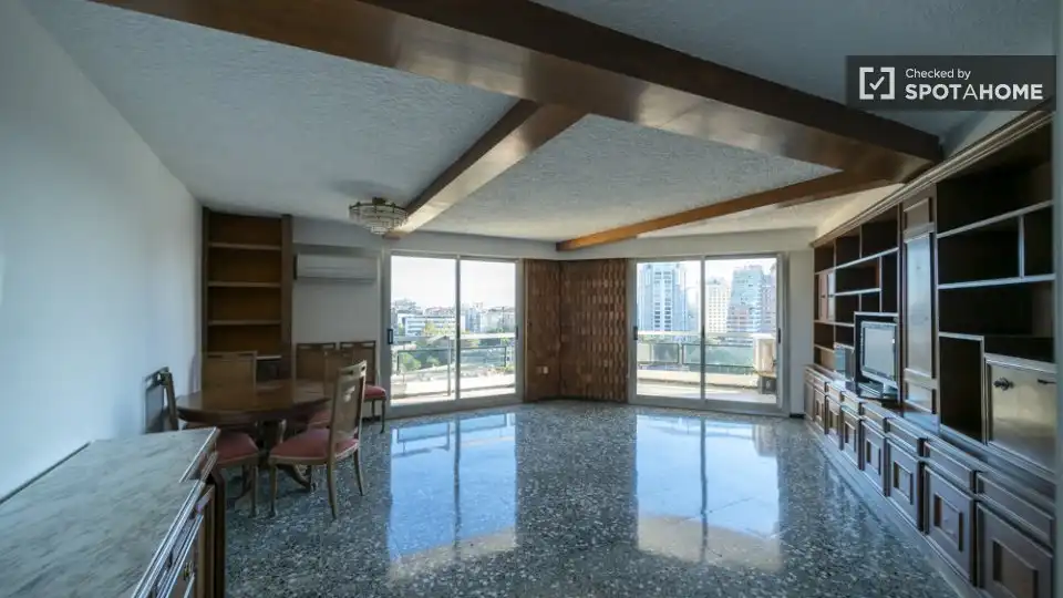 Wohnung mit Terrasse zur Miete in Quatre Carreres, imagen 3