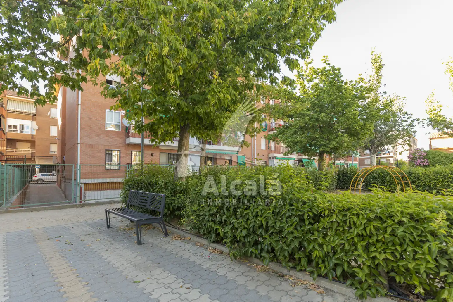 Vista exterior de Pis en venda en Ocaña amb Calefacció i Terrassa