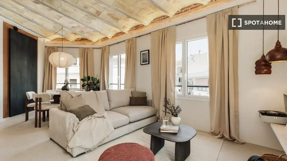 Sala de estar de Piso de alquiler en Barcelona con Aire acondicionado, Calefacción y Amueblado