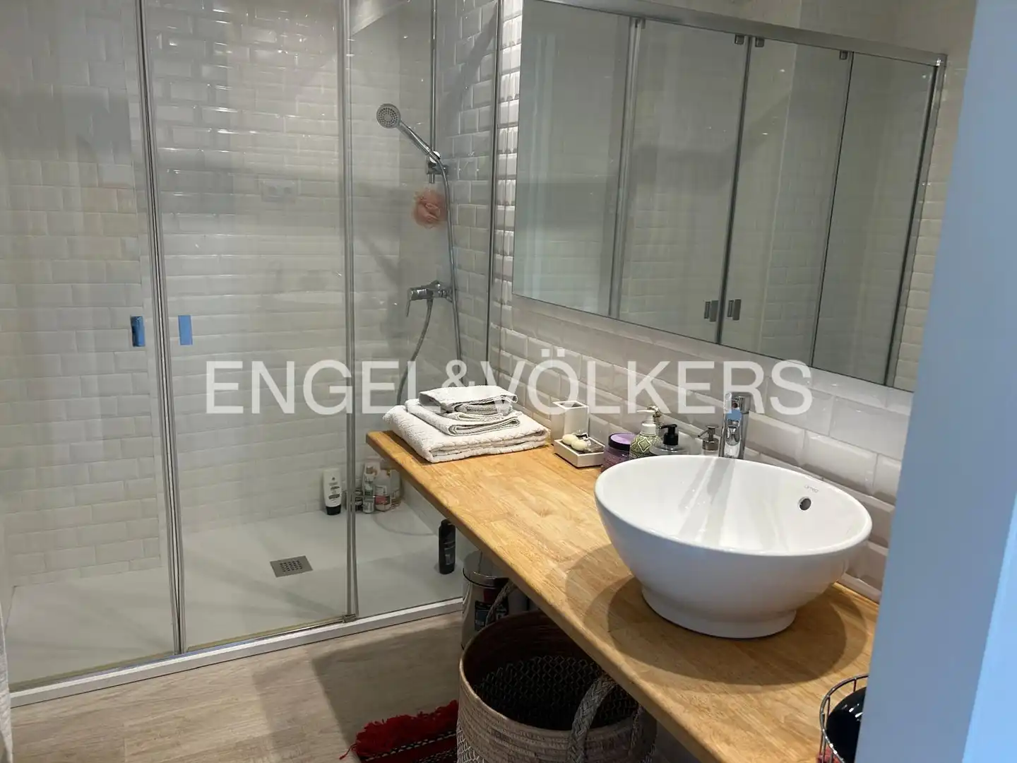 Badezimmer von Wohnung zur Miete in Gavà mit Klimaanlage, Heizung und Schwimmbad