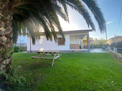 Jardí de Casa o xalet en venda en Llanes amb Terrassa