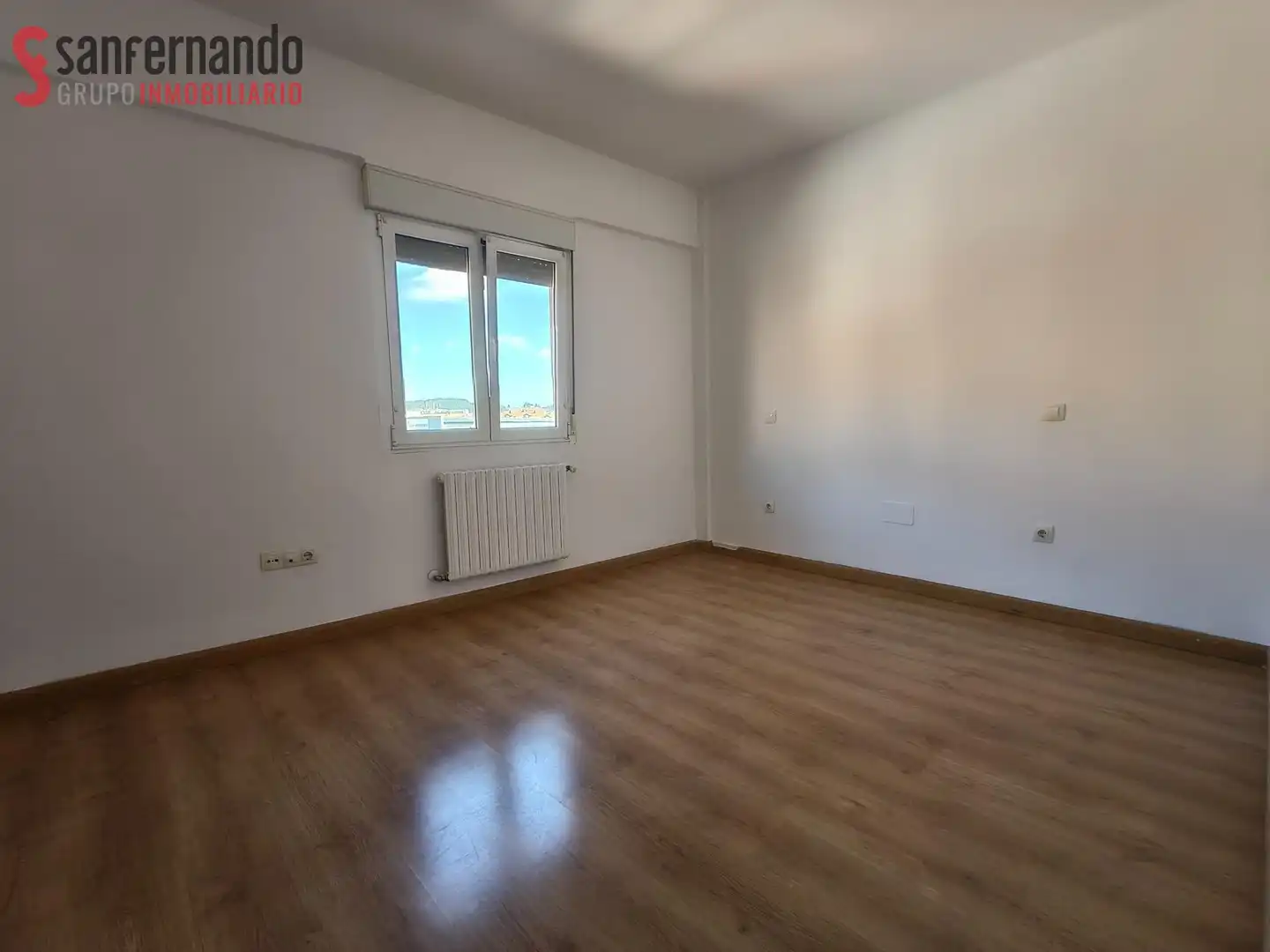 Schlafzimmer von Wohnung zum Verkauf in Torrelavega  mit Heizung und Balkon