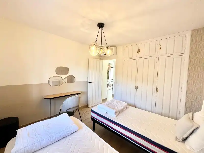 Bedroom of Flat for sale in Mijas  with Air Conditioner, Terrace and Swimming Pool